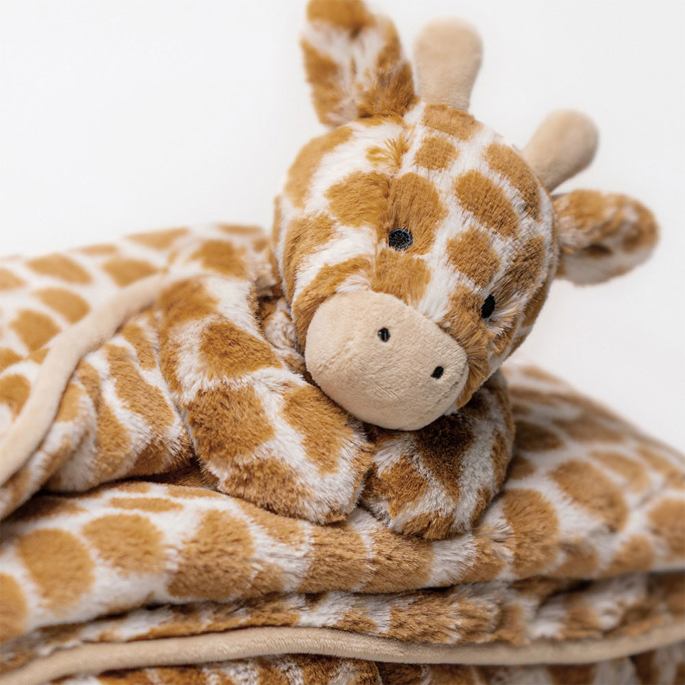 Bashful Giraffe Blankie — image 2